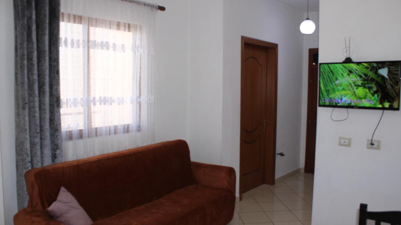 Deni'S Family Apartment In New Blvd 티라나 외부 사진
