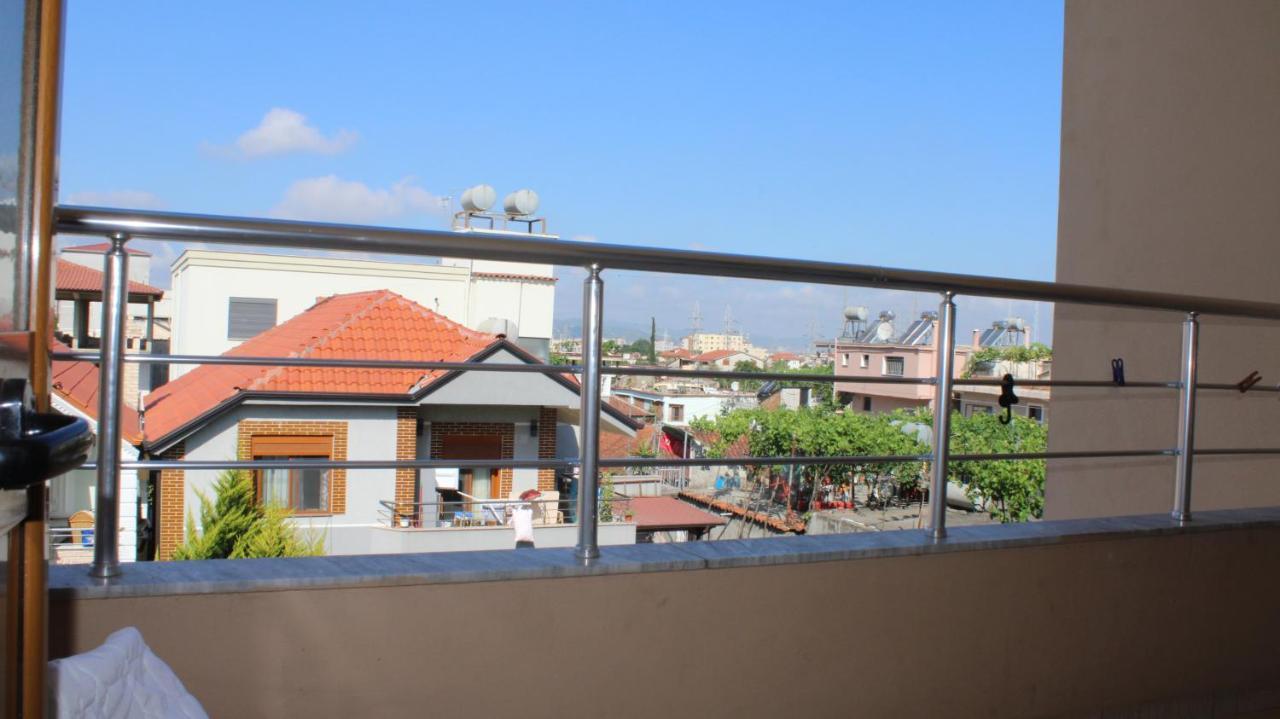 Deni'S Family Apartment In New Blvd 티라나 외부 사진