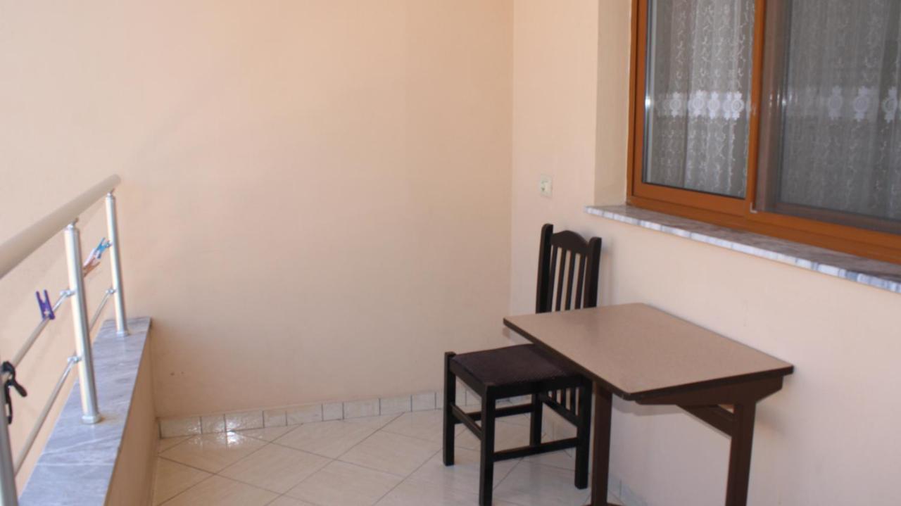 Deni'S Family Apartment In New Blvd 티라나 외부 사진